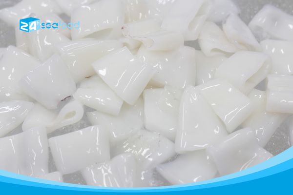 Mực ống cắt khoanh
